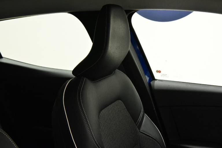 RENAULT Clio 38