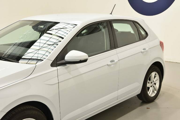 VOLKSWAGEN Polo 39