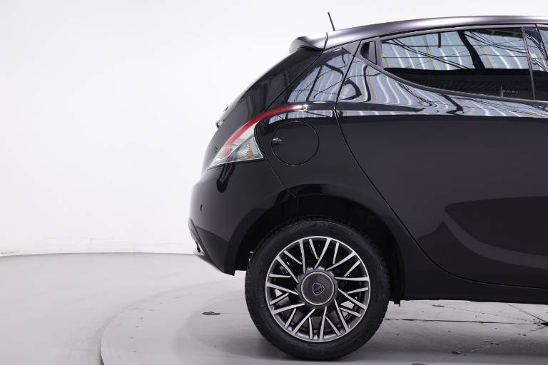 LANCIA Ypsilon 36