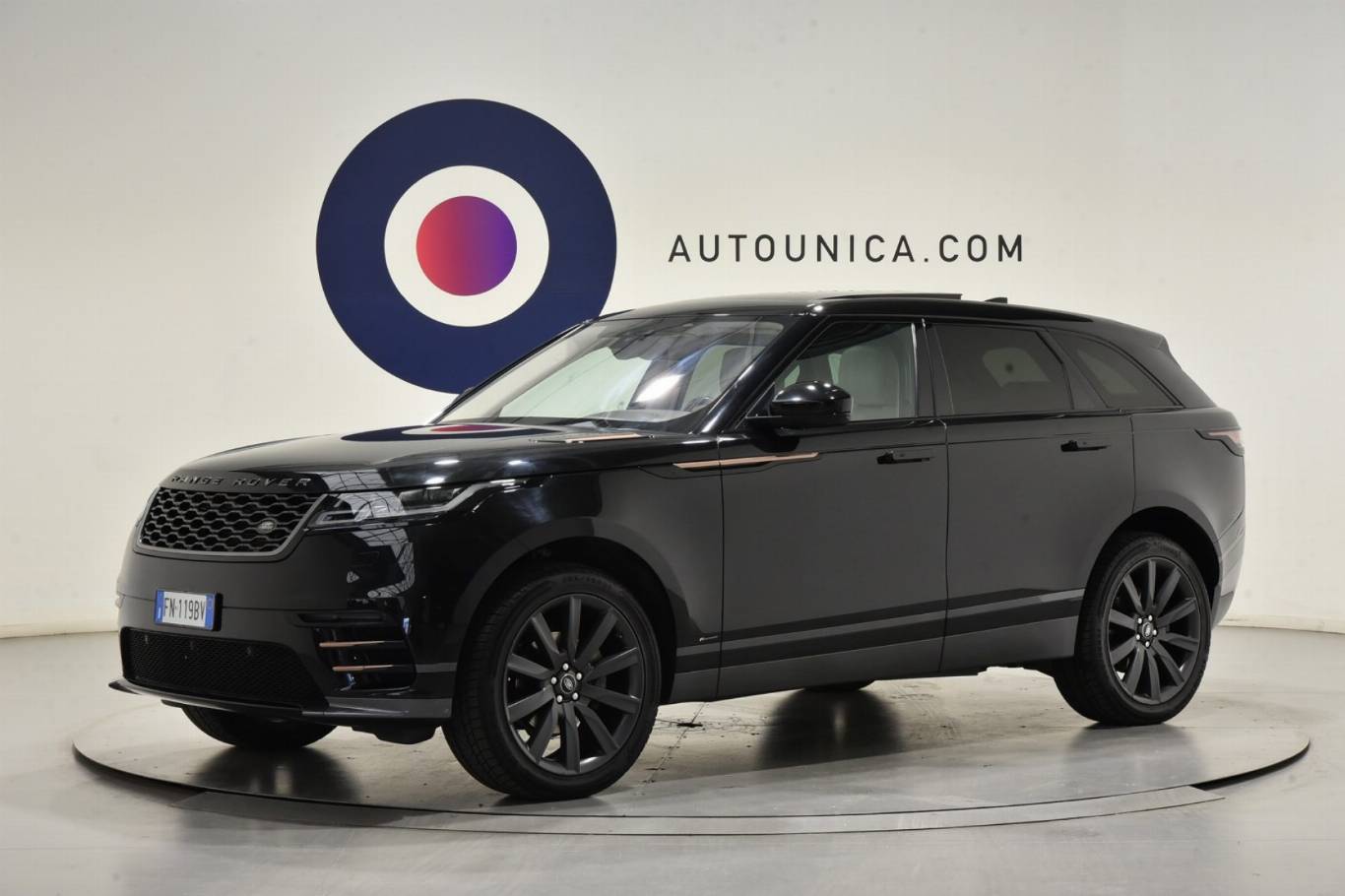 LAND ROVER Range Rover Velar 1