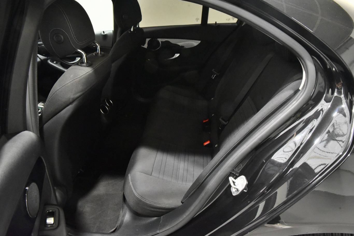 MERCEDES-BENZ C 180 25