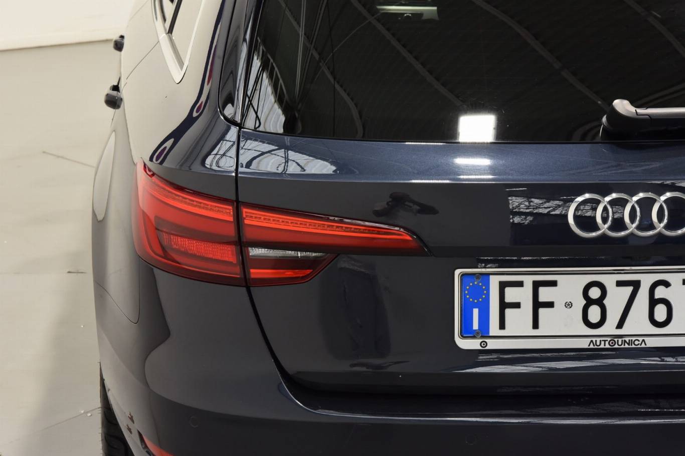 AUDI A4 16