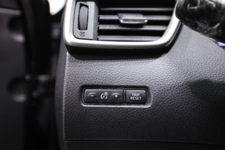 NISSAN X-Trail 24
