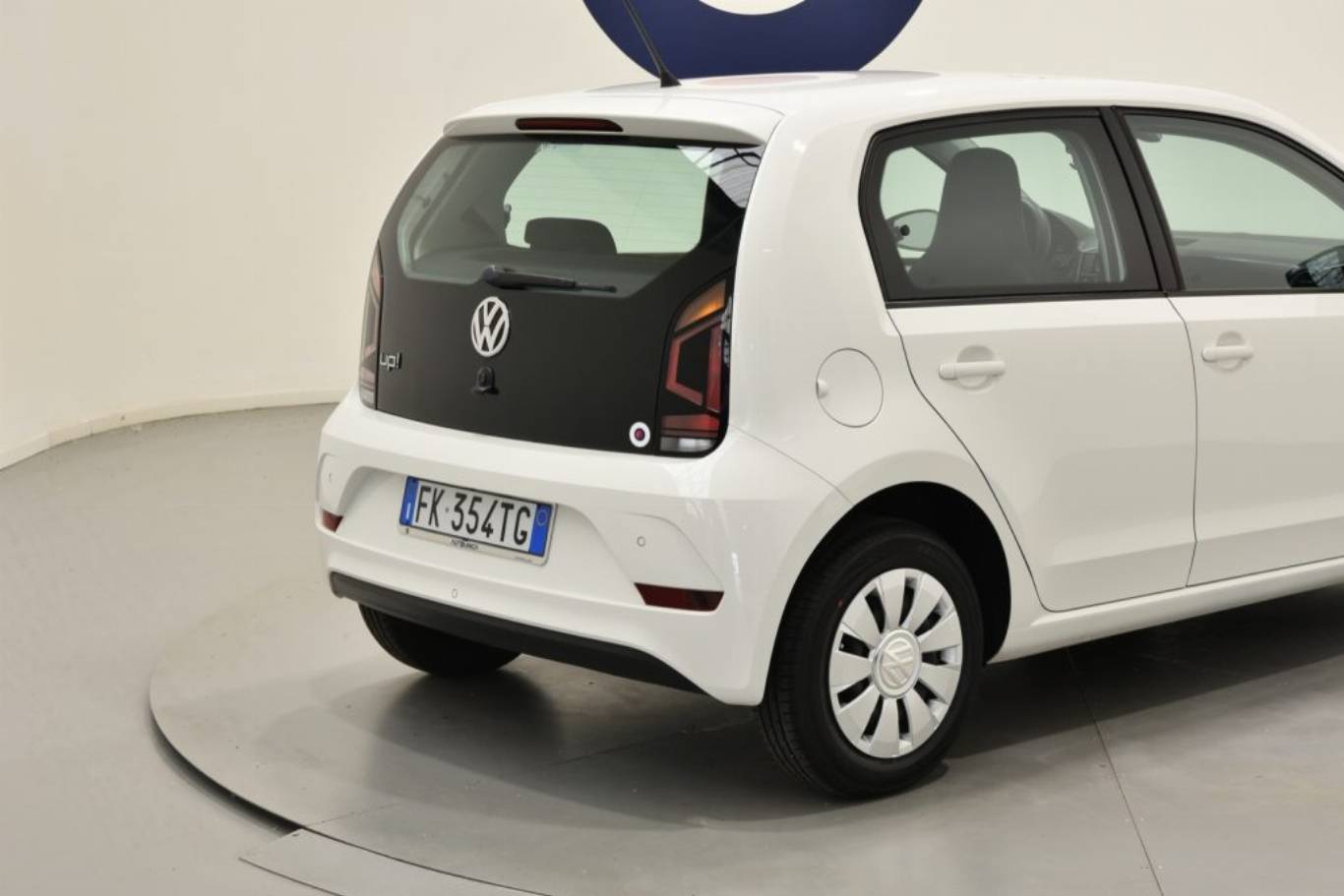 VOLKSWAGEN Up! 17