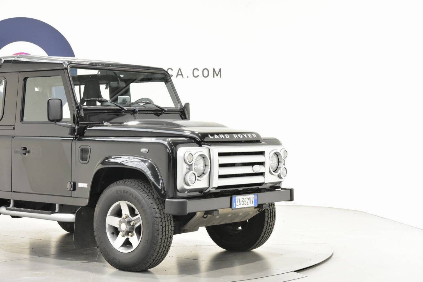 LAND ROVER Defender 14