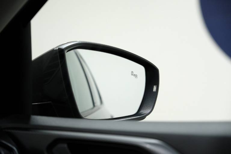 VOLKSWAGEN T-Cross 28