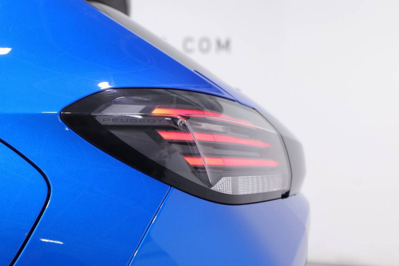 PEUGEOT 208 36