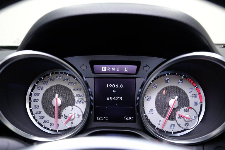 MERCEDES-BENZ SLK 200 25