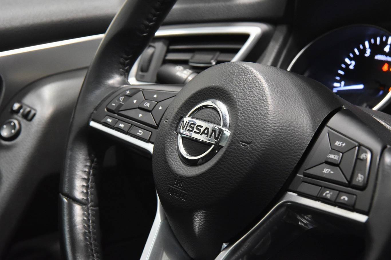 NISSAN Qashqai 24