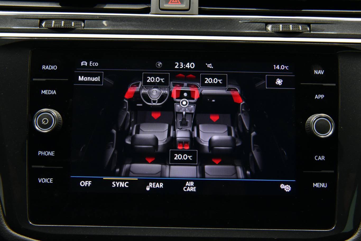 VOLKSWAGEN Tiguan 34