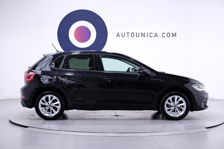 VOLKSWAGEN Polo 4