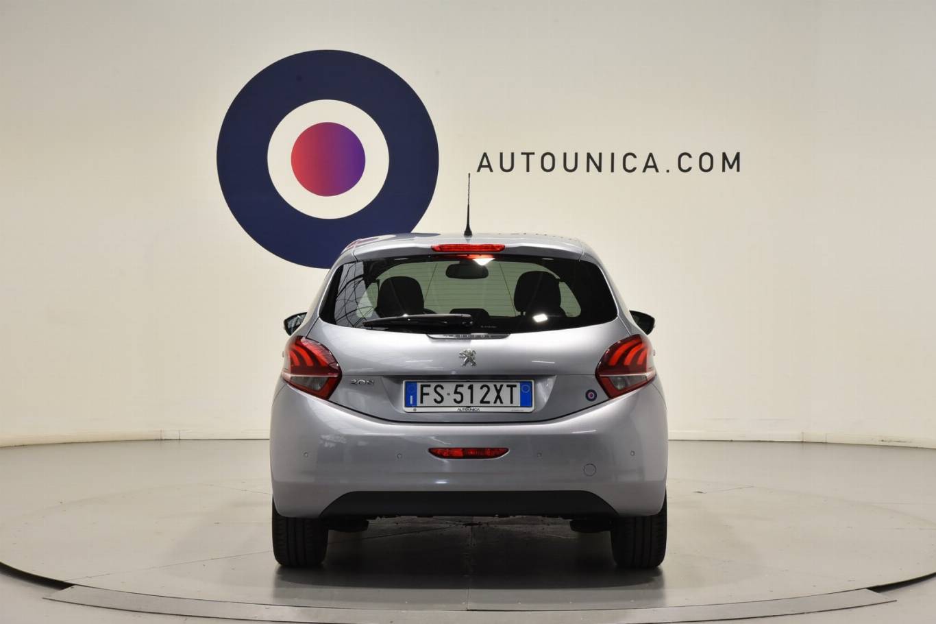 PEUGEOT 208 5