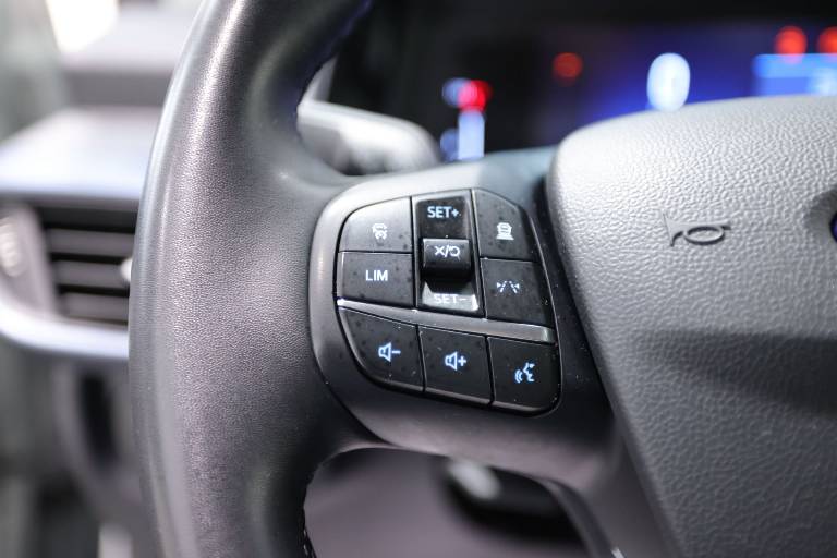FORD Tourneo Courier 21