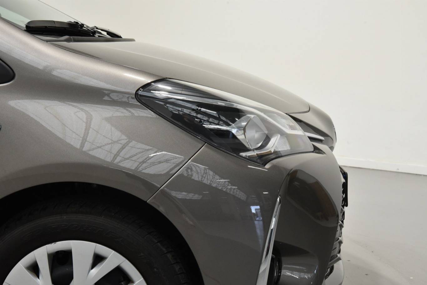 TOYOTA Yaris 35