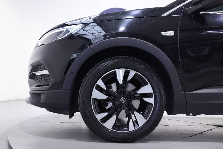 OPEL Grandland X 18