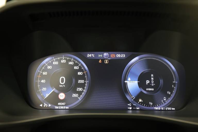 VOLVO XC40 20