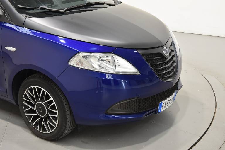 LANCIA Ypsilon 21