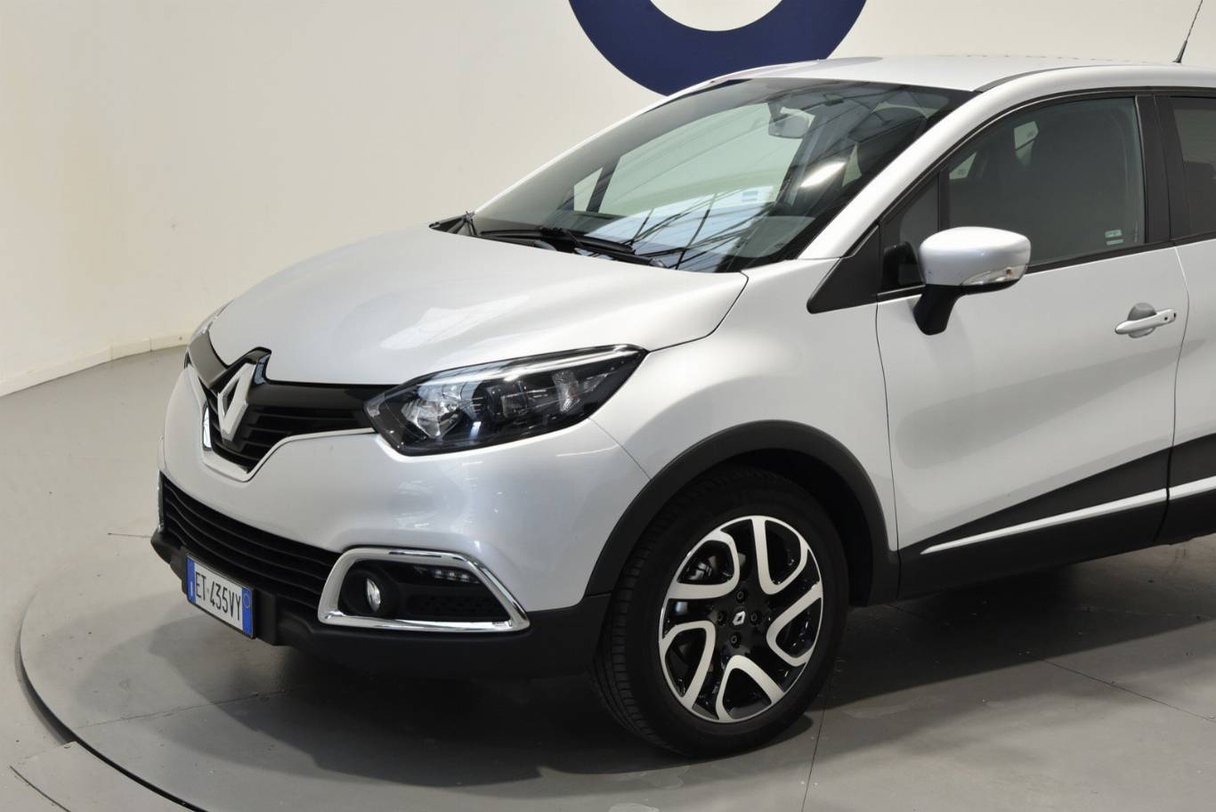 RENAULT Captur 8