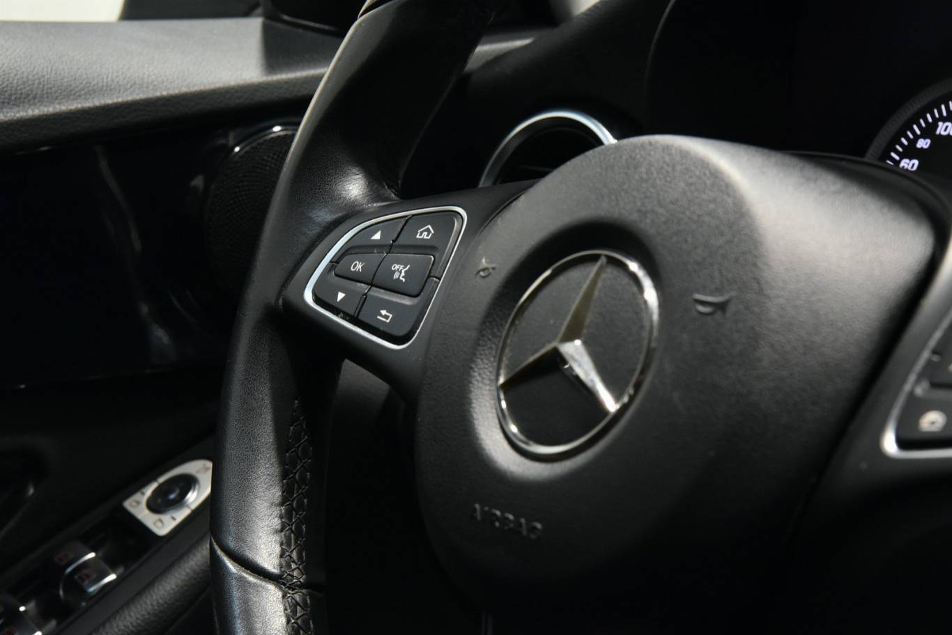 MERCEDES-BENZ C 220 48