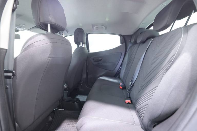 LANCIA Ypsilon 30