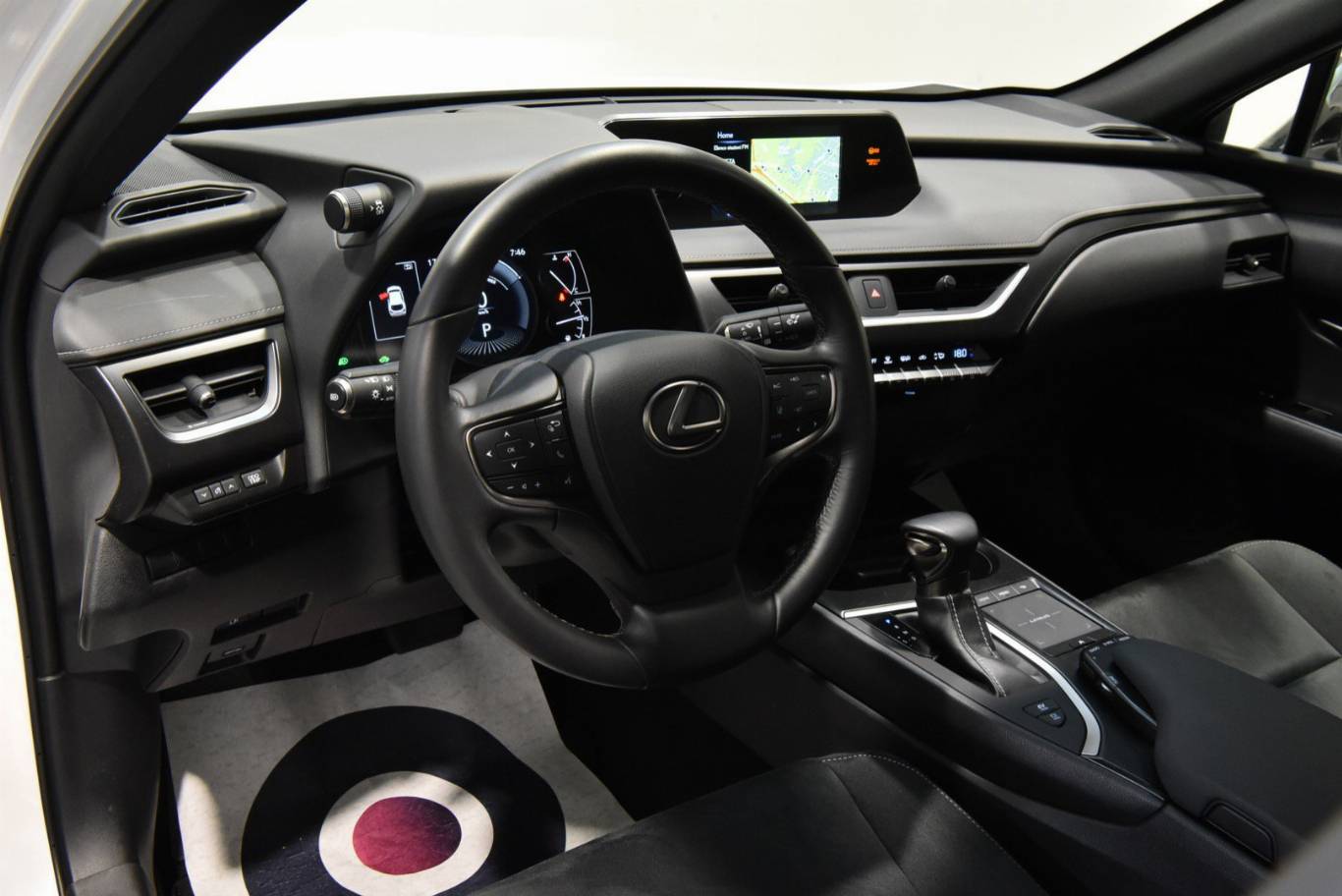 LEXUS UX 250h 3