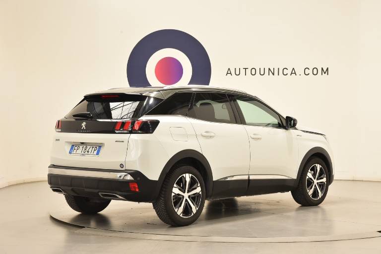 PEUGEOT 3008 5