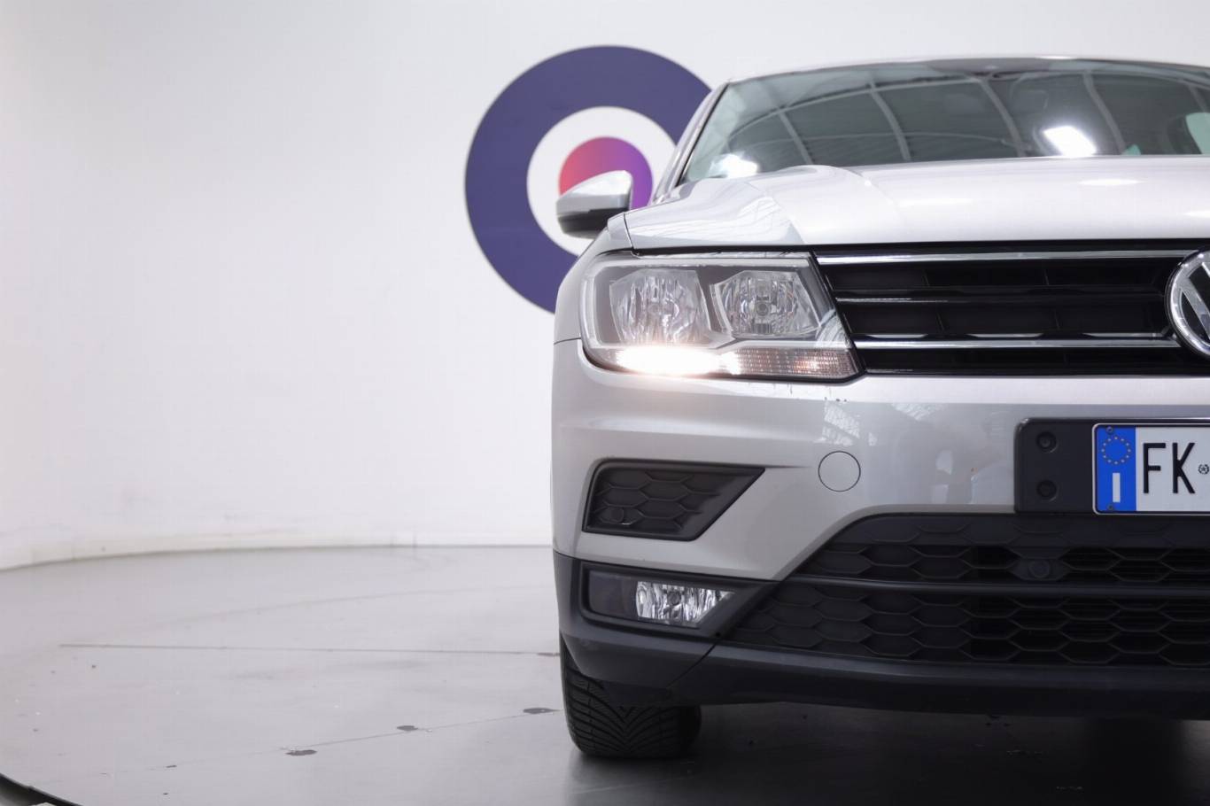 VOLKSWAGEN Tiguan 42