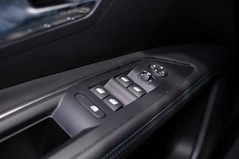 PEUGEOT 3008 36