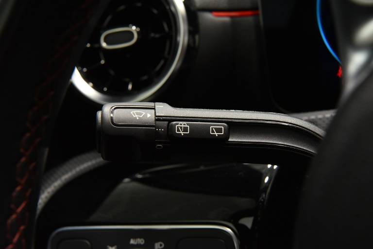 MERCEDES-BENZ A 250 26