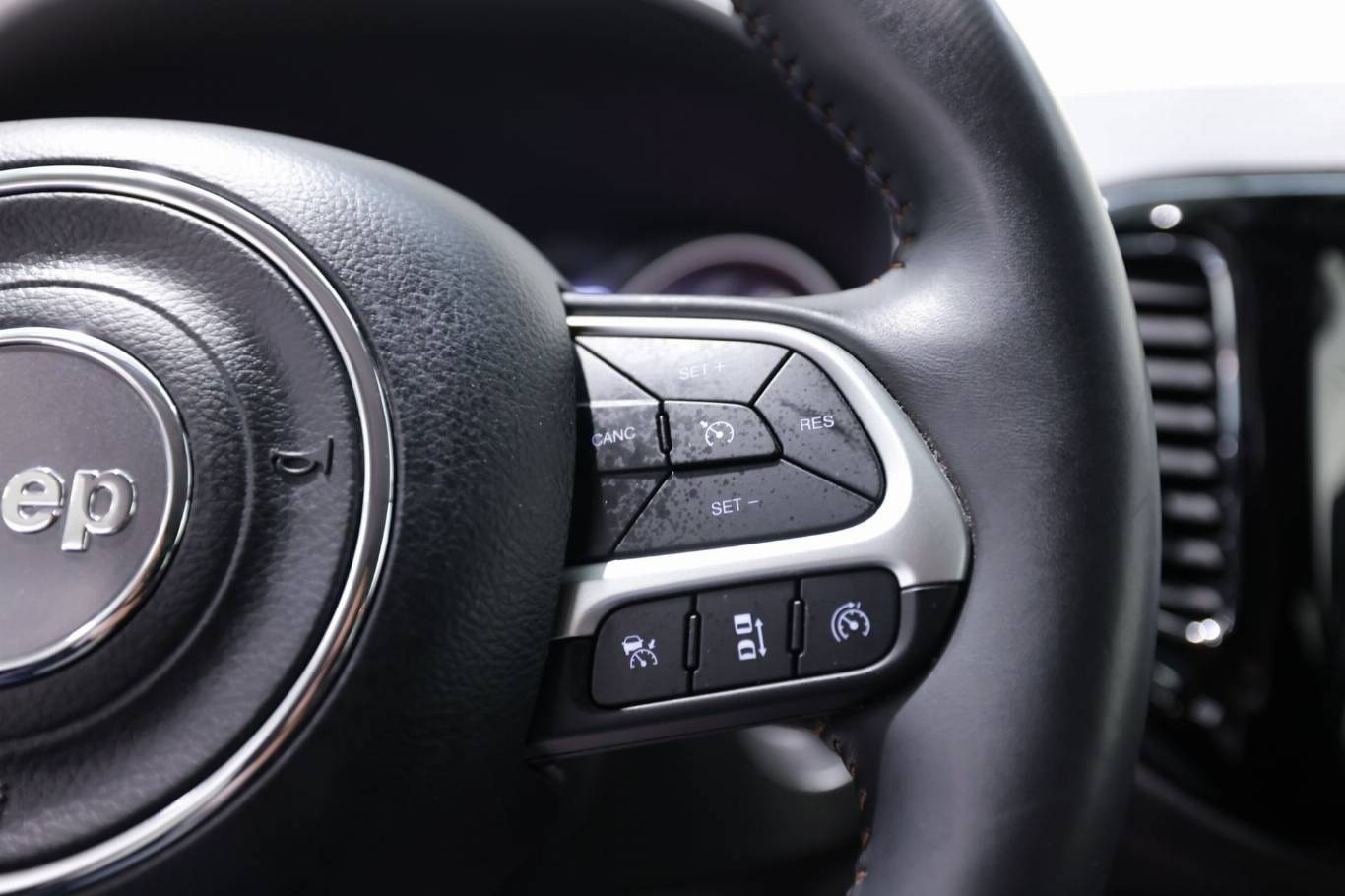 JEEP Compass 22