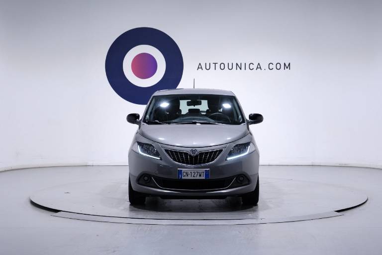 LANCIA Ypsilon 2