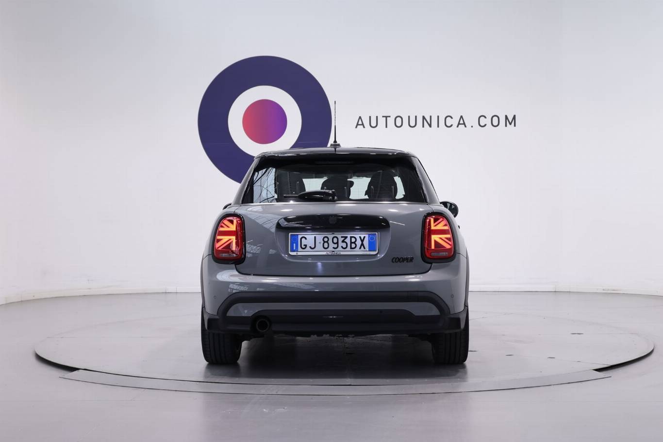 MINI Cooper 8