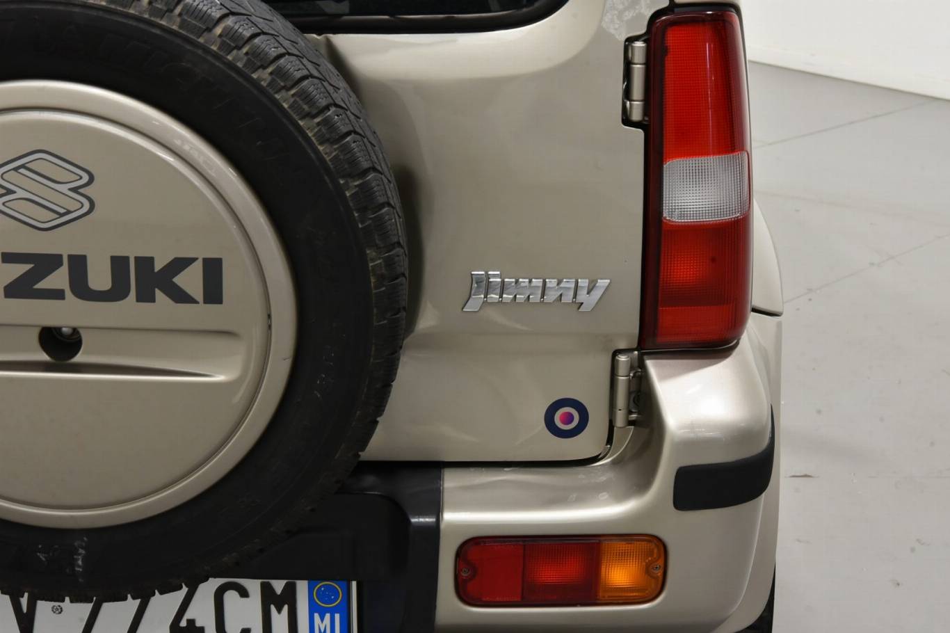 SUZUKI Jimny 17