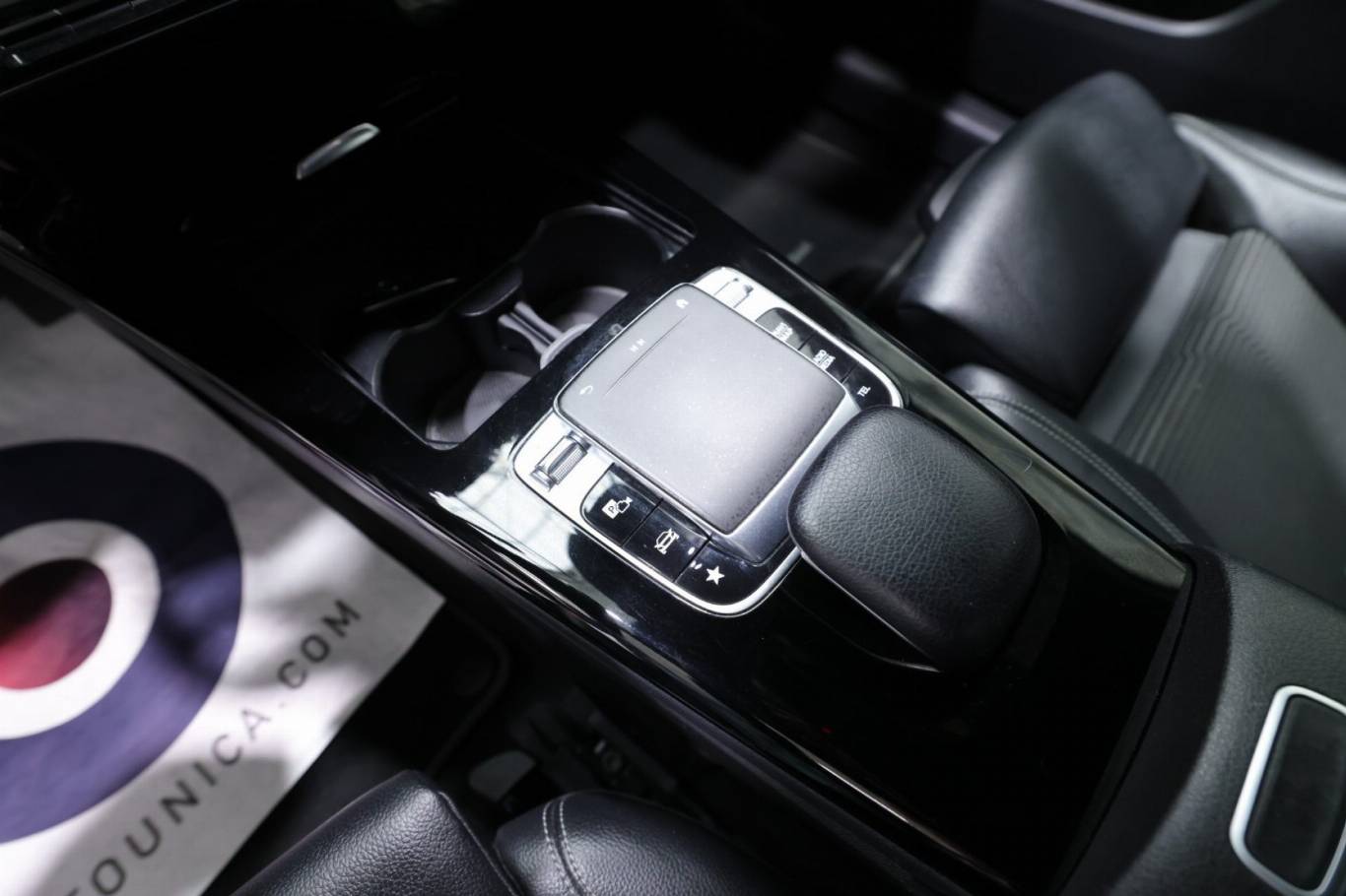 MERCEDES-BENZ A 180 33