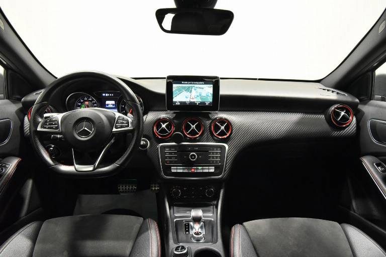 MERCEDES-BENZ A 45 AMG 22
