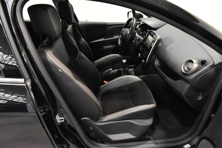 RENAULT Clio 30