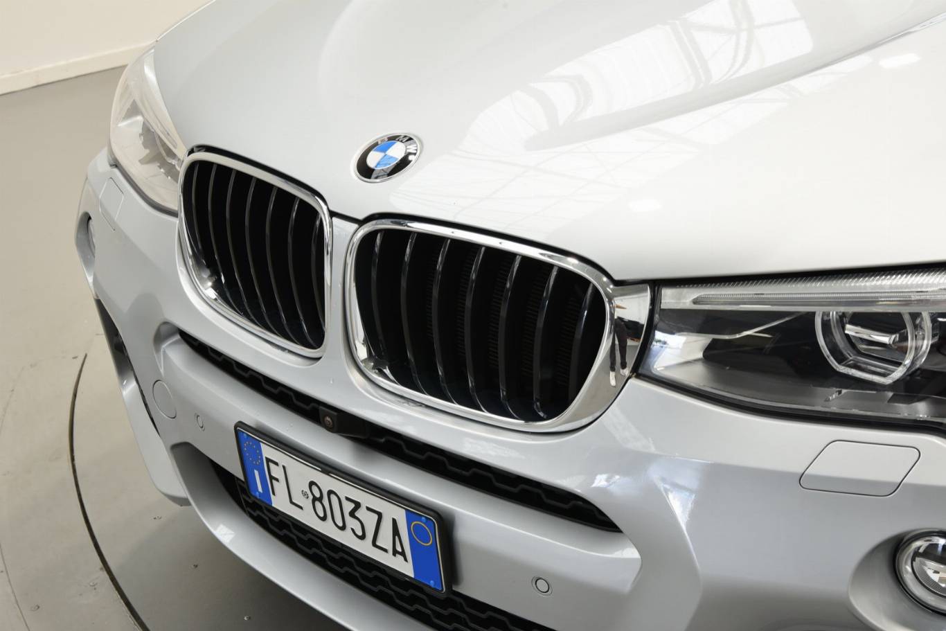 BMW X4 53