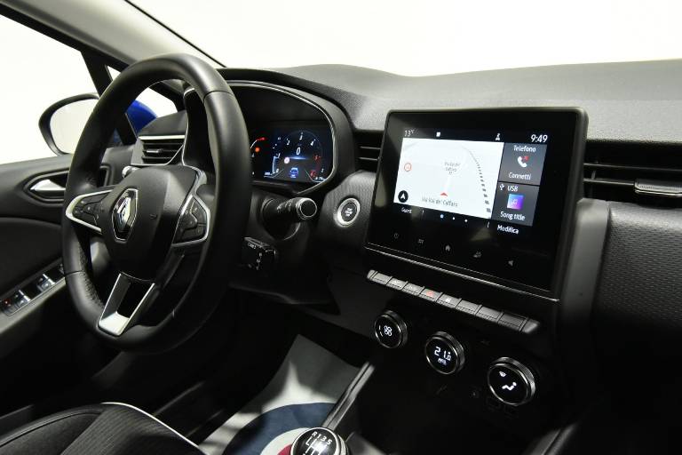 RENAULT Clio 28