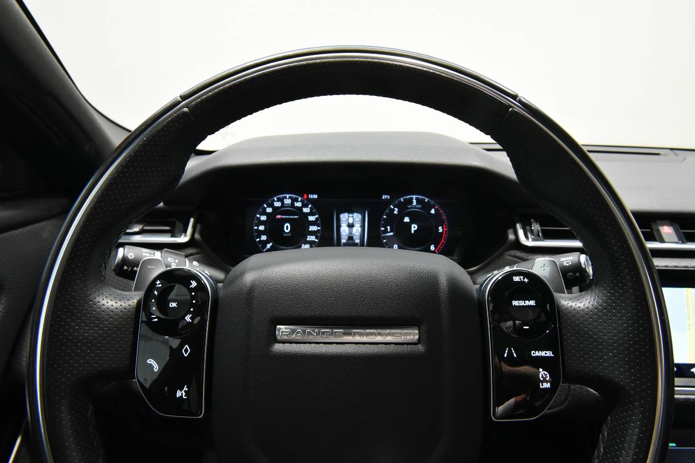 LAND ROVER Range Rover Velar 23