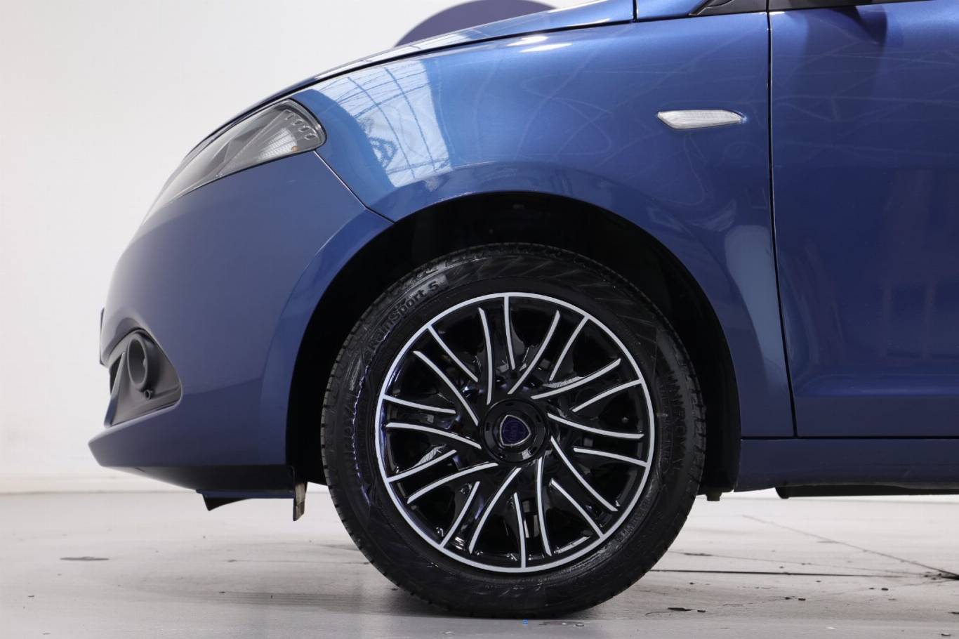 LANCIA Ypsilon 17
