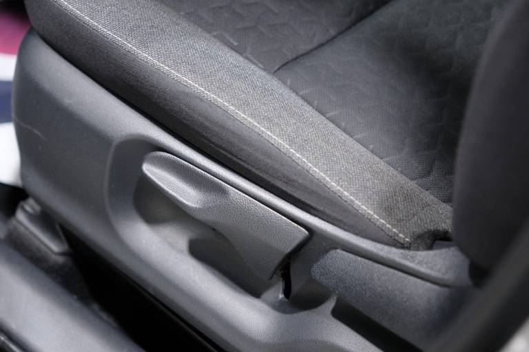 TOYOTA Yaris Cross 63