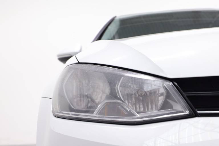 VOLKSWAGEN Golf 13