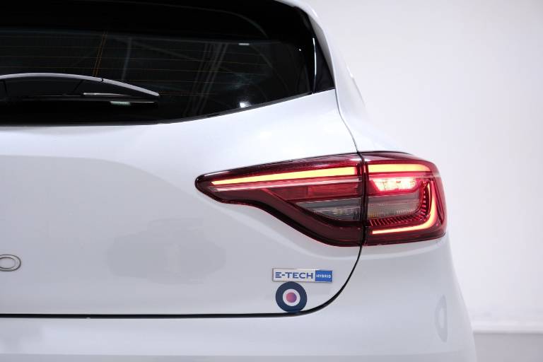RENAULT Clio 44