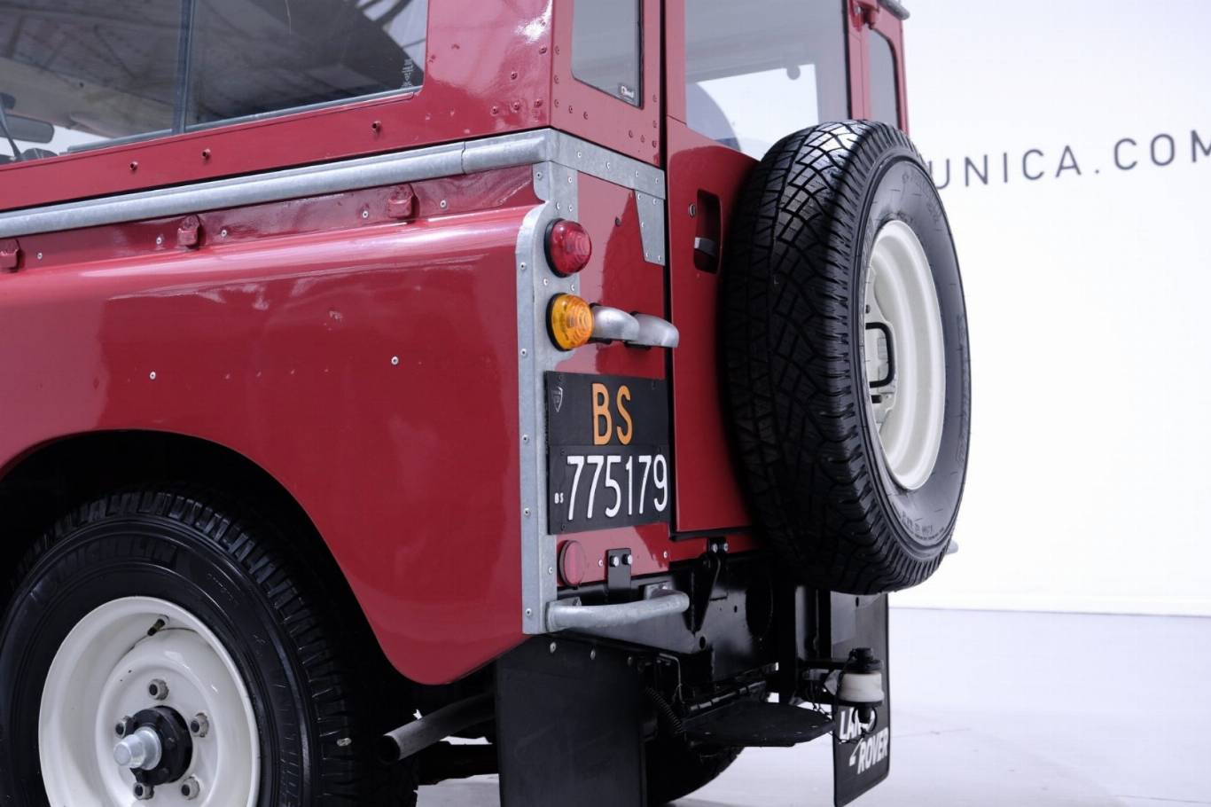 LAND ROVER Defender 30