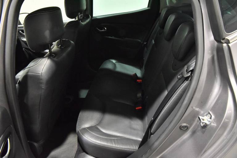 RENAULT Clio 37