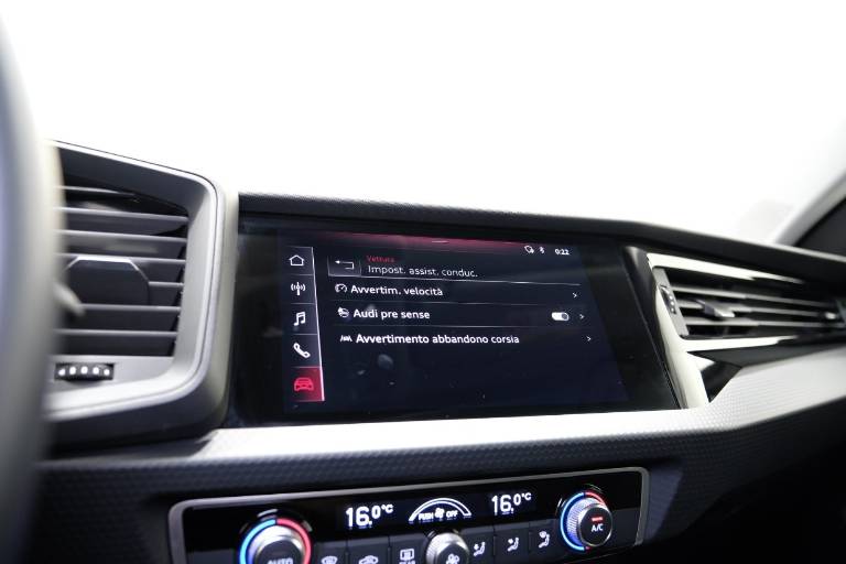 AUDI A1 27