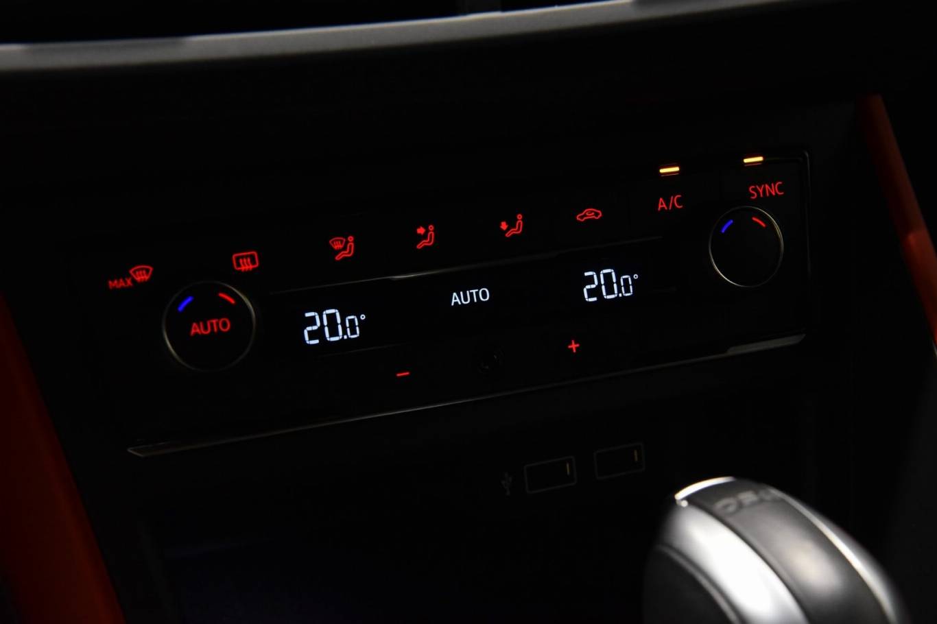 VOLKSWAGEN Polo GTI 11