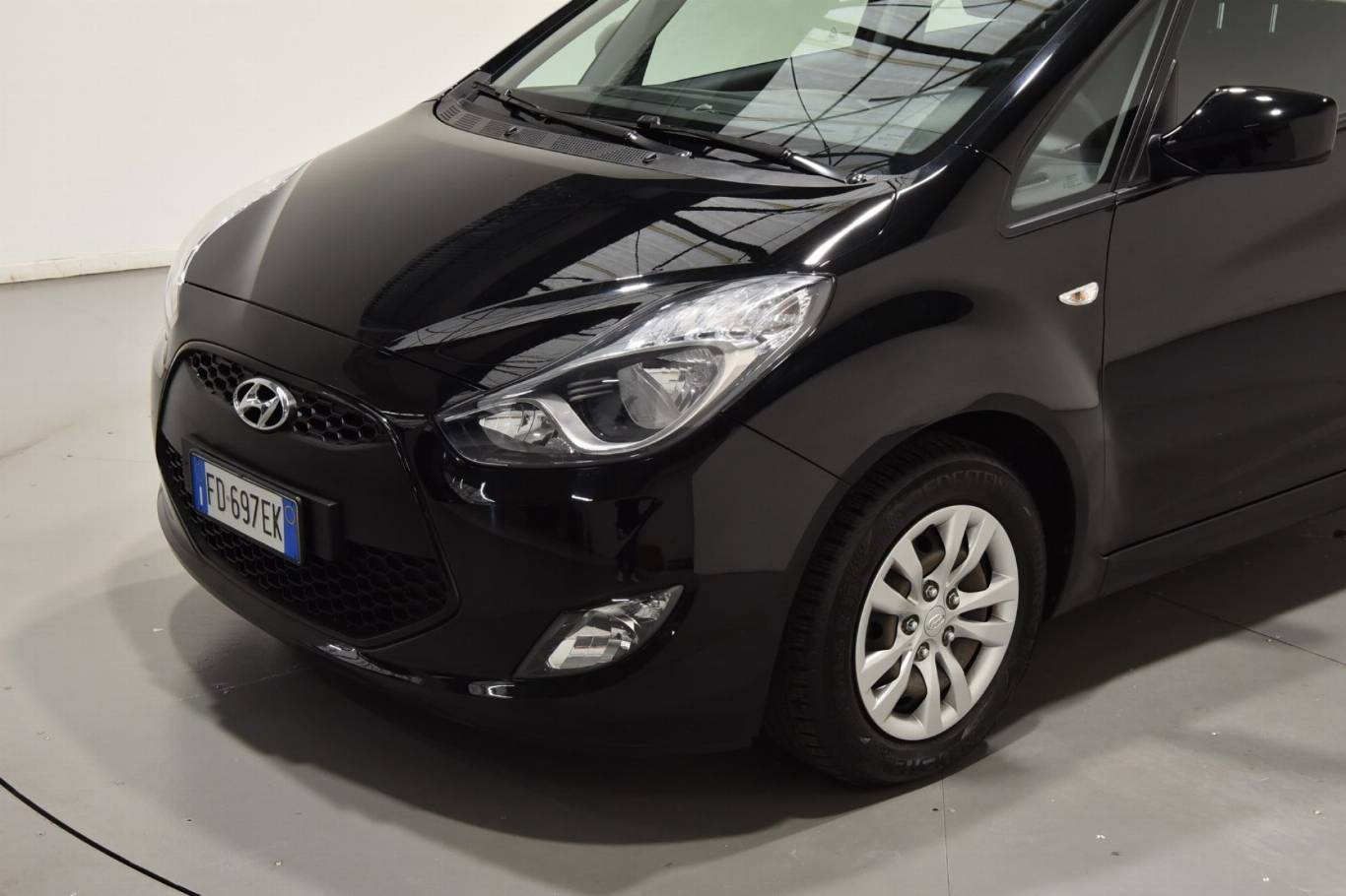 HYUNDAI IX20 29
