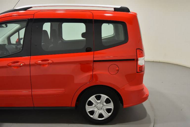FORD Tourneo Courier 42