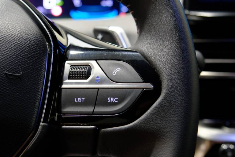 PEUGEOT 3008 18